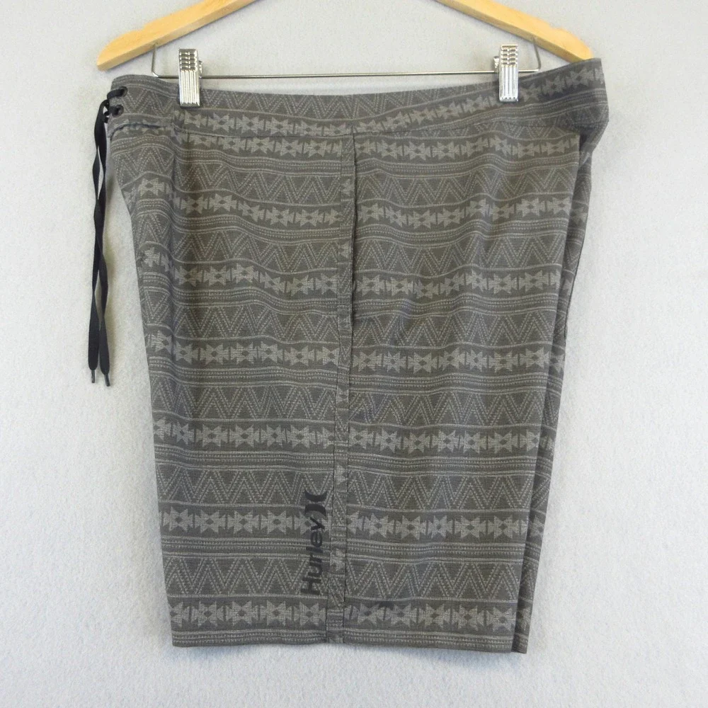 Hurley‎ Board Shorts Mens 33 Grey Phantom Aztec Geometric Stretch Surf Swim